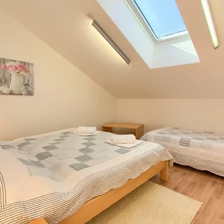 Val Apartamento Njivice