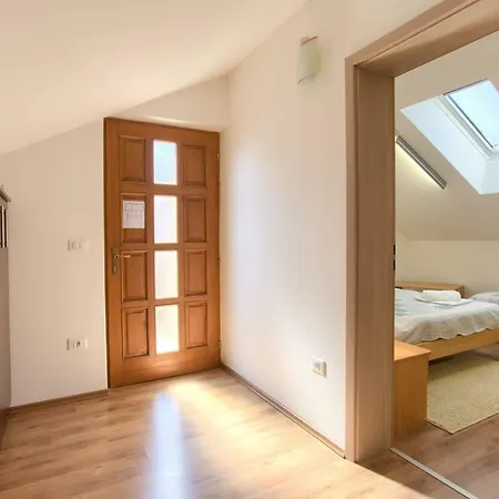 Val Apartment Njivice