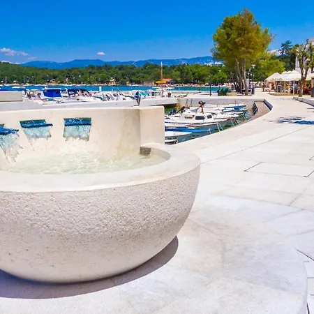 Apartment Val Njivice